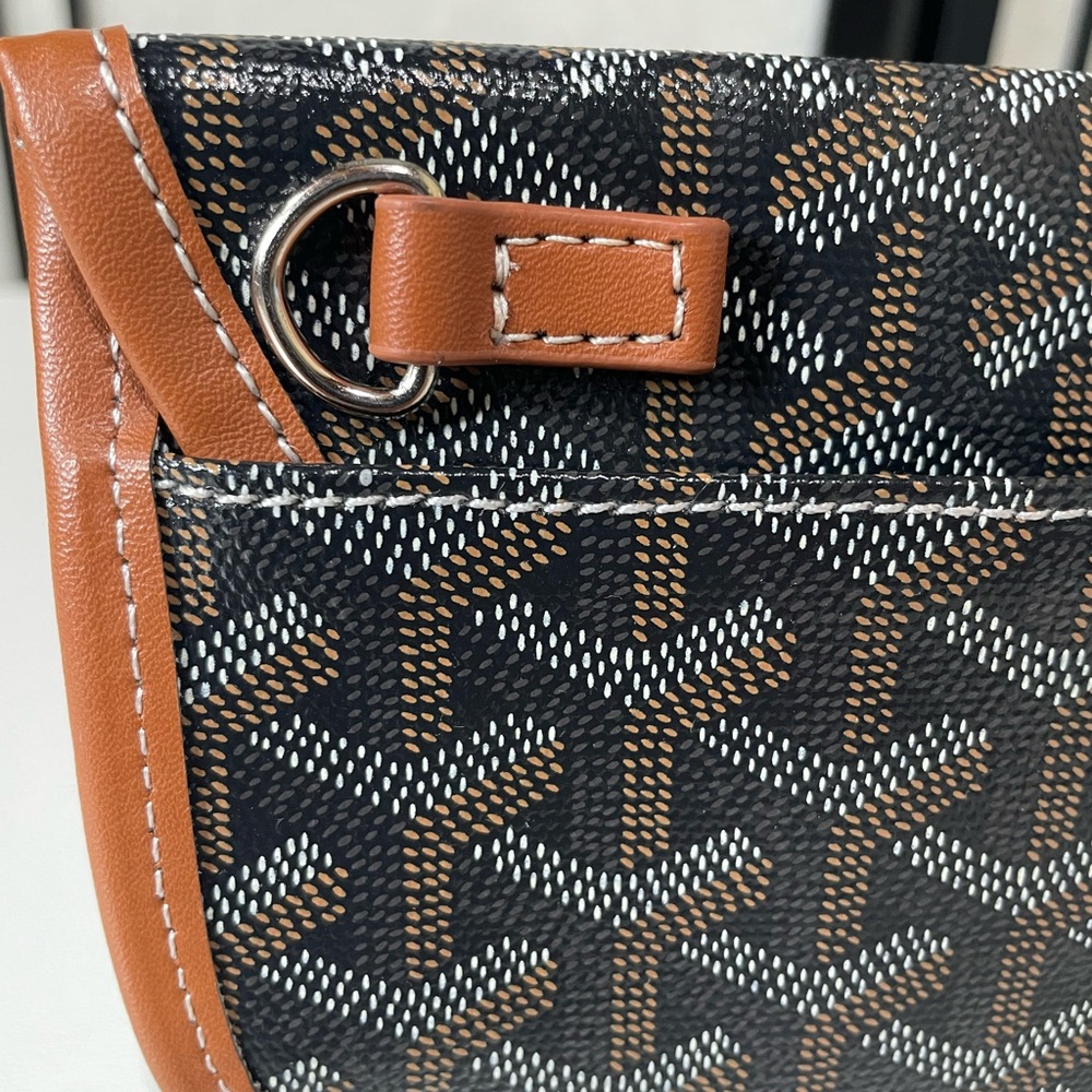 Chevron Style Envelope Pouch Wallet, Brown/Tan - Inspiration- 20x11 cm - Picture 4 of 11